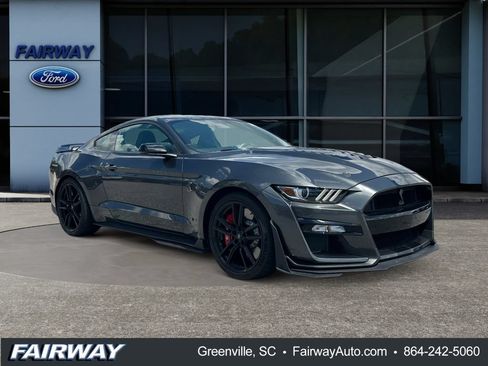 Used 2020 Ford Mustang Shelby GT500 w/ Technology Package RWD image 3