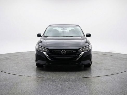 Used 2025 Nissan Sentra SV image 2