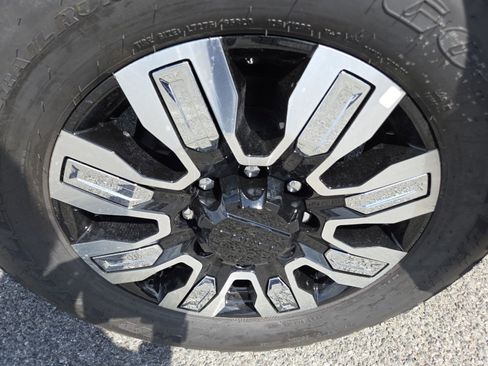 New 2026 GMC Sierra 2500 Denali w/ Denali Reserve Package AWD/4WD image 18