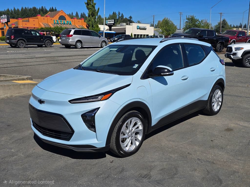 Used 2022 Chevrolet Bolt EUV LT w/ Driver Confidence Package FWD image 3