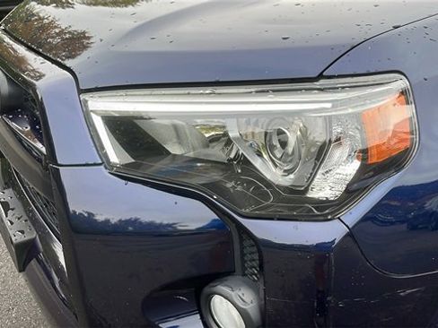 Certified 2019 Toyota 4Runner SR5 Premium image 7