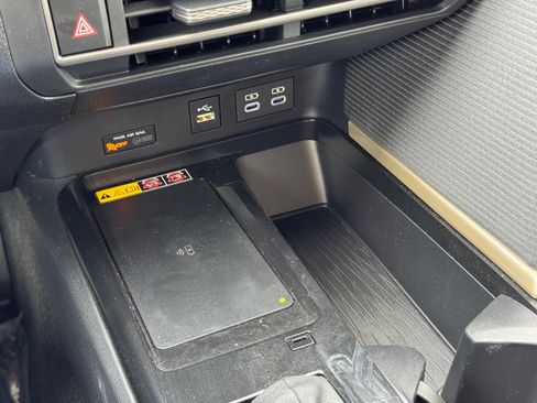 Used 2026 Toyota Camry SE FWD image 26