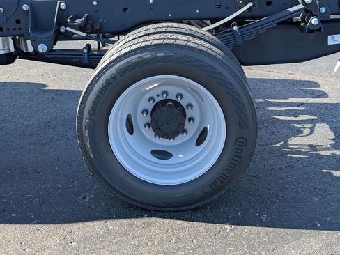 New 2026 Ford F550 4x4 Regular Cab Super Duty image 16
