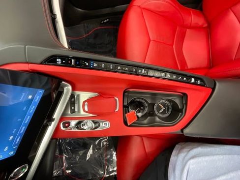 Used 2024 Chevrolet Corvette Stingray Preferred Conv w/ Z51 Performance Package RWD image 20