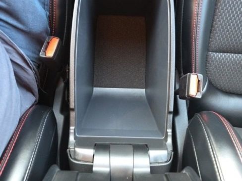 Used 2025 Ford Escape ST-Line image 15