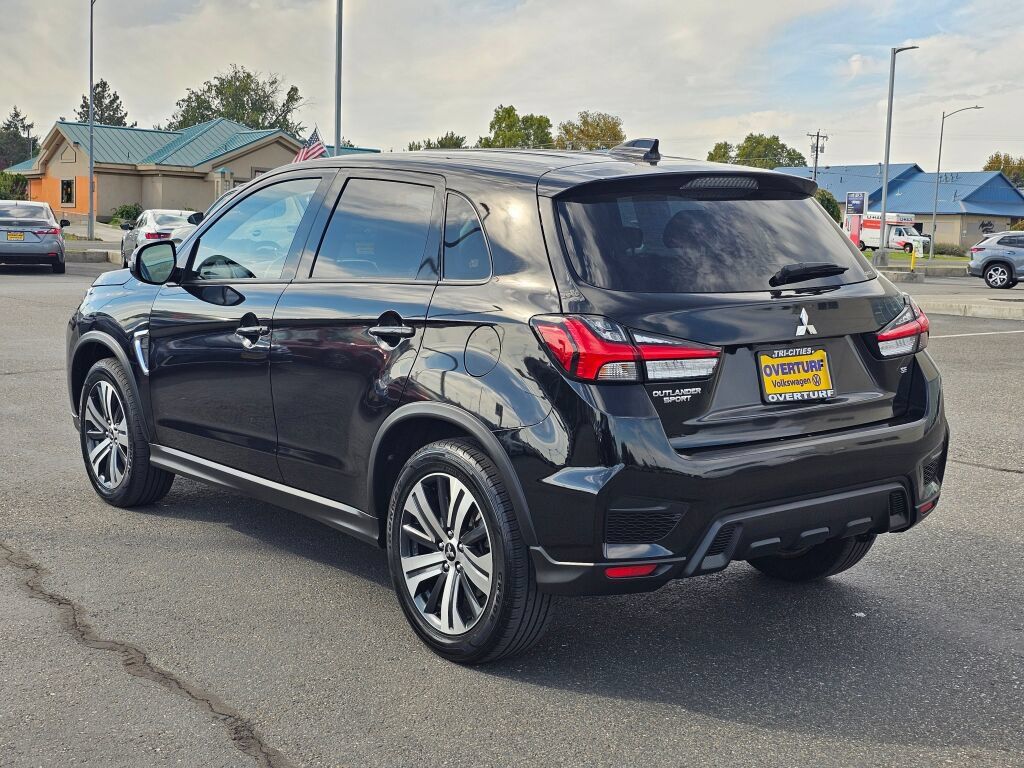 Used 2024 Mitsubishi Outlander Sport SE AWD/4WD image 4