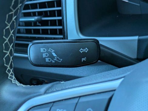 Used 2023 Volkswagen Atlas SE w/ Black Wheel Package FWD image 39