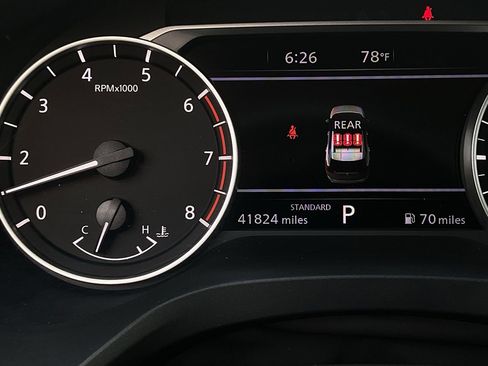 Used 2025 Nissan Rogue SV FWD image 39