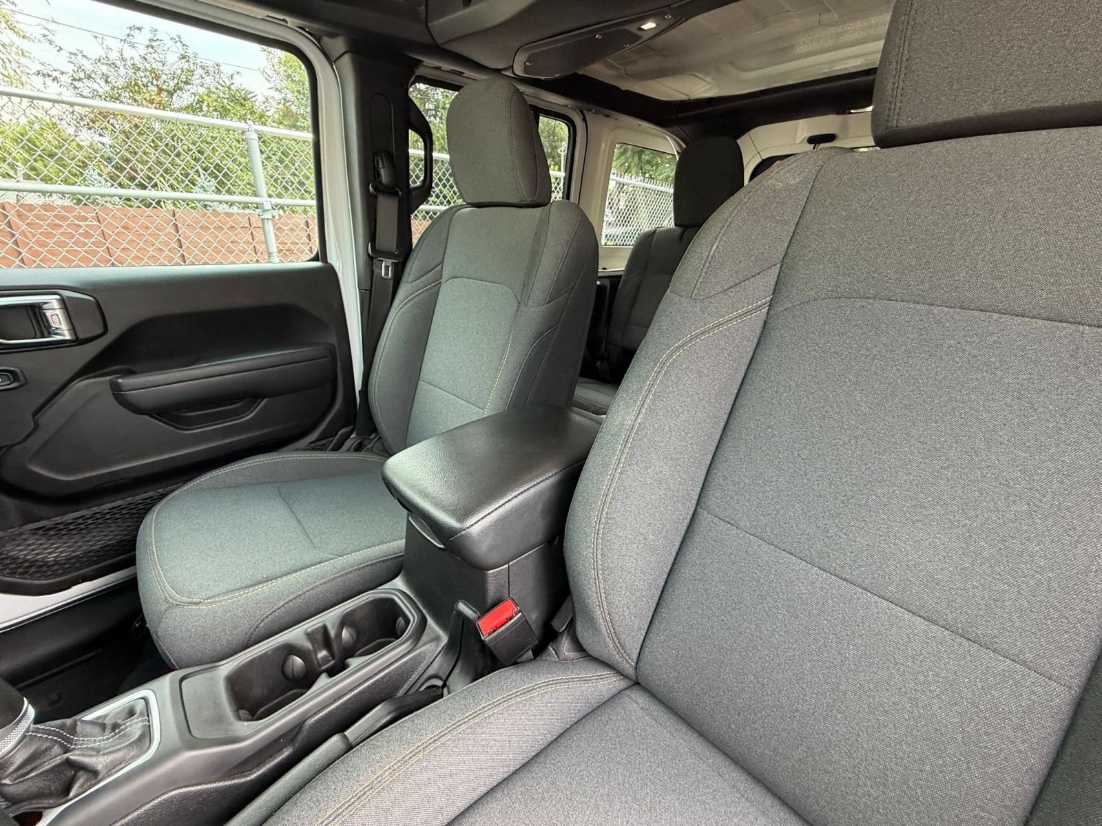 Used 2025 Jeep Wrangler Unlimited Sport AWD/4WD image 34
