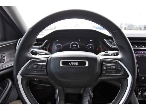 Used 2022 Jeep Grand Cherokee L Limited w/ Luxury Tech Group II image 17