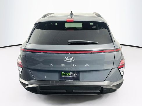 Used 2025 Hyundai Kona SEL FWD image 7