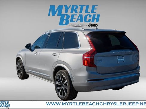 Used 2023 Volvo XC90 B6 Plus image 4