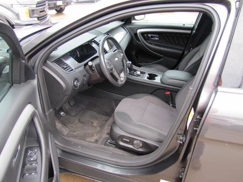 Used 2018 Ford Taurus SEL w/ Equipment Group 201A image 10