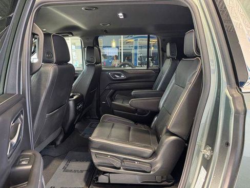 Used 2023 Chevrolet Suburban Premier AWD/4WD image 7