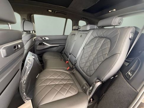 Used 2026 BMW X7 xDrive40i w/ M Sport Package image 23