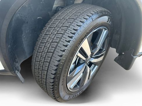 Used 2023 Nissan Rogue Platinum w/ Platinum Premium Package image 9