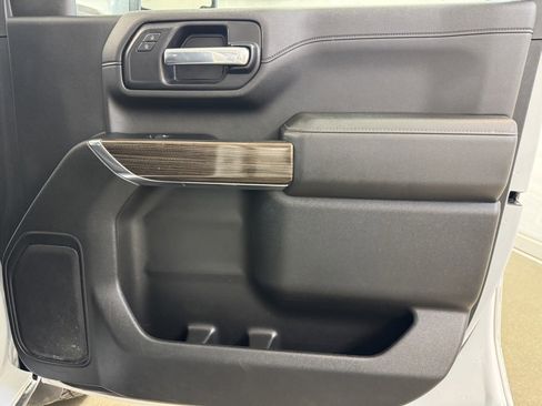 Used 2022 Chevrolet Silverado 2500 LT w/ Convenience Package image 28