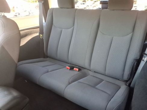 Used 2015 Jeep Wrangler Sport AWD/4WD image 9