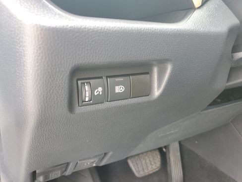 Certified 2021 Toyota RAV4 XLE FWD image 25