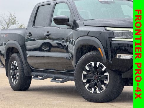 Used 2022 Nissan Frontier PRO-4X w/ Technology Package image 3