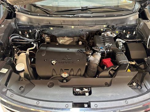 Used 2024 Mitsubishi Outlander Sport SE AWD/4WD image 19