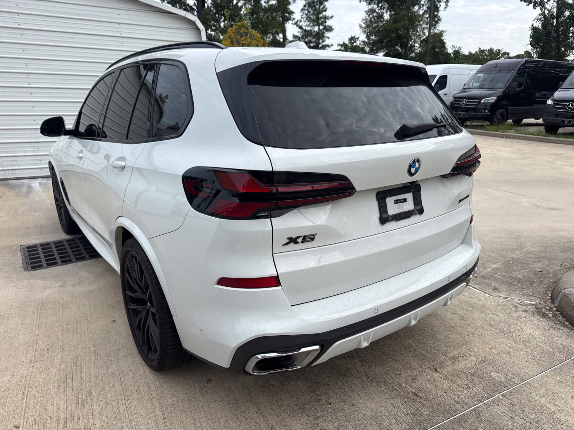 Used 2024 BMW X5 xDrive40i w/ M Sport Package AWD/4WD image 6