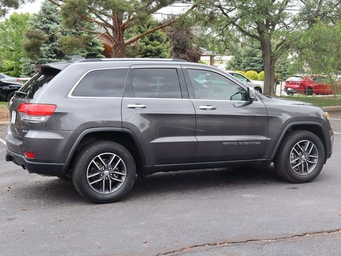 Used 2017 Jeep Grand Cherokee Limited w/ Trailer Tow Group IV AWD/4WD image 4