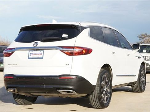 Used 2021 Buick Enclave Essence w/ Sport Touring Edition image 9