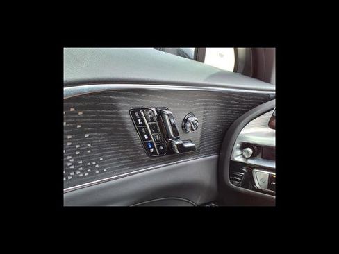 New 2026 Cadillac Lyriq V image 19