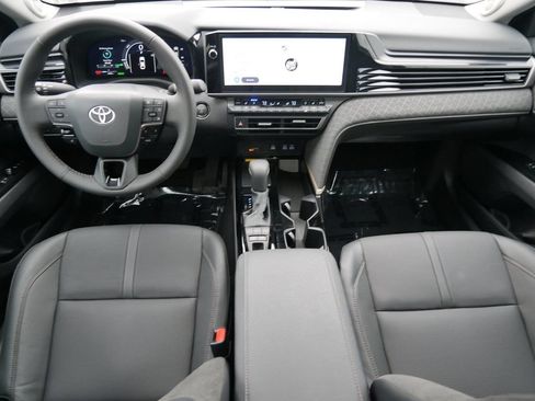 Used 2026 Toyota Camry XLE w/ Premium Package AWD/4WD image 14
