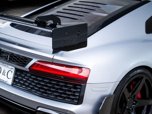 Used 2017 Audi R8 V10 AWD/4WD image 12