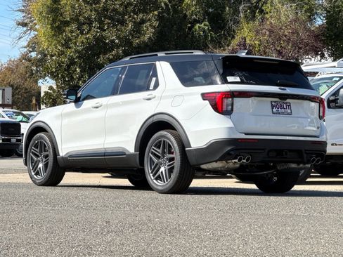 New 2025 Ford Explorer ST image 5