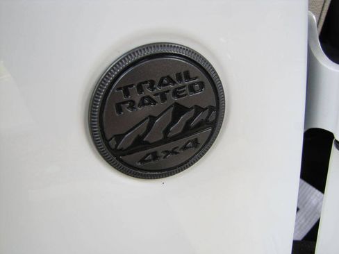 Used 2022 Jeep Gladiator Sport AWD/4WD image 38