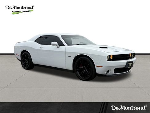 Used 2016 Dodge Challenger R/T Plus image 3