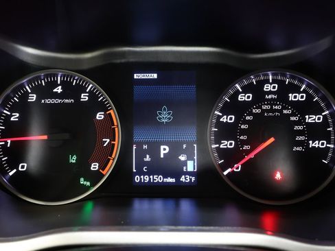 Used 2025 Mitsubishi Eclipse Cross Black Edition image 11