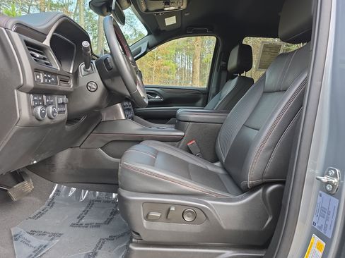 Used 2023 Chevrolet Tahoe RST w/ Luxury Package image 14