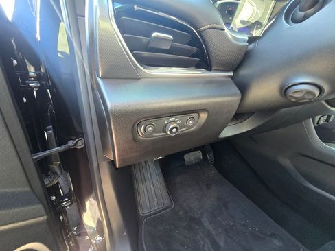 Used 2020 Chevrolet Traverse Premier w/ Redline Edition image 13