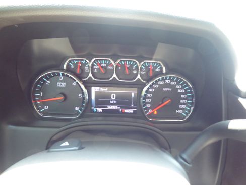 Used 2015 Chevrolet Suburban LTZ AWD/4WD image 11