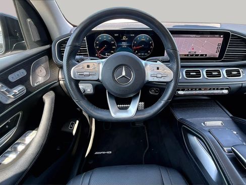 Used 2023 Mercedes-Benz GLS 450 4MATIC image 6