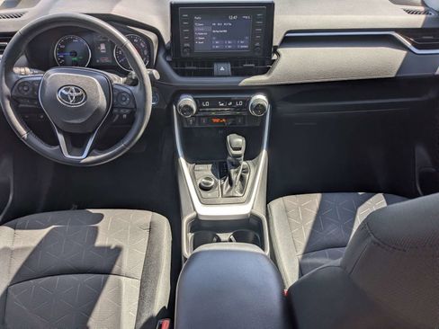 Used 2019 Toyota RAV4 XLE w/ Convenience Package image 16