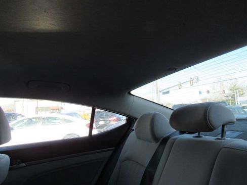 Used 2018 Hyundai Elantra SEL image 24