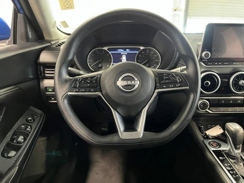 Used 2024 Nissan Sentra SV FWD image 22