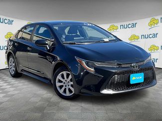 Certified 2022 Toyota Corolla LE image 1