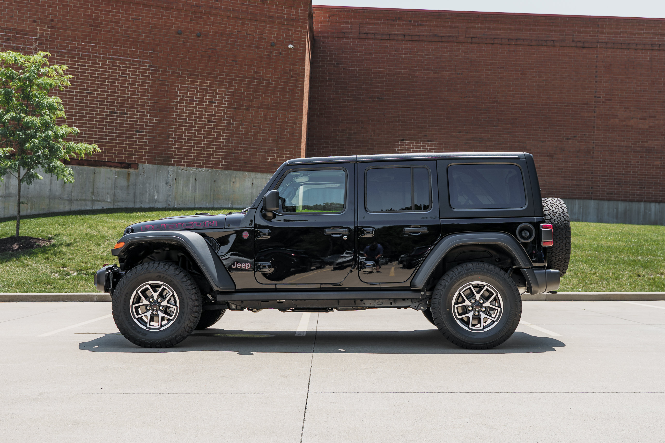Used 2026 Jeep Wrangler Unlimited Rubicon AWD/4WD image 6