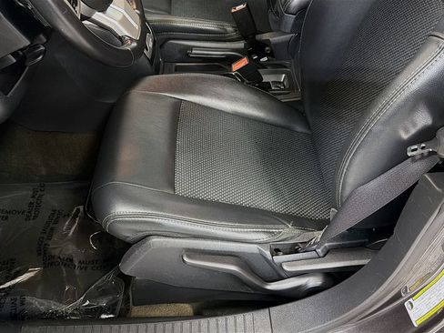 Used 2017 Jeep Compass Latitude w/ Sun/Sound Group AWD/4WD image 14
