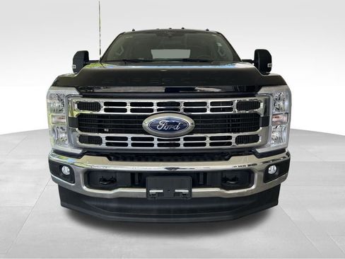 Used 2025 Ford F350 XLT AWD/4WD image 11