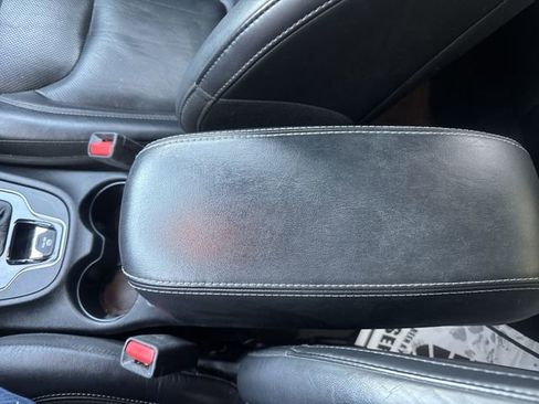 Used 2019 Jeep Cherokee Limited w/ Technology Group image 28