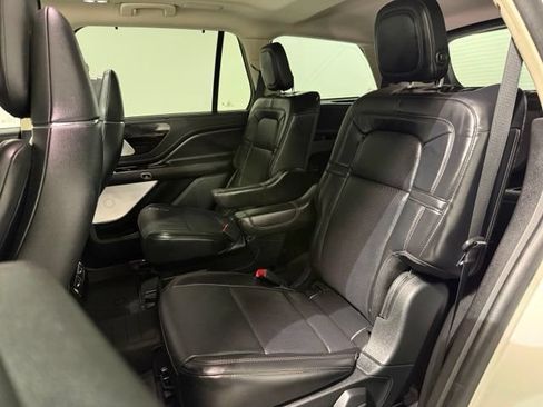 Used 2020 Lincoln Aviator Reserve w/ Equipment Group 201A AWD/4WD image 28