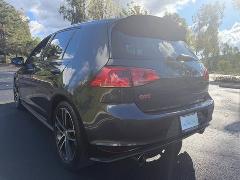 Used 2017 Volkswagen GTI Sport image 3