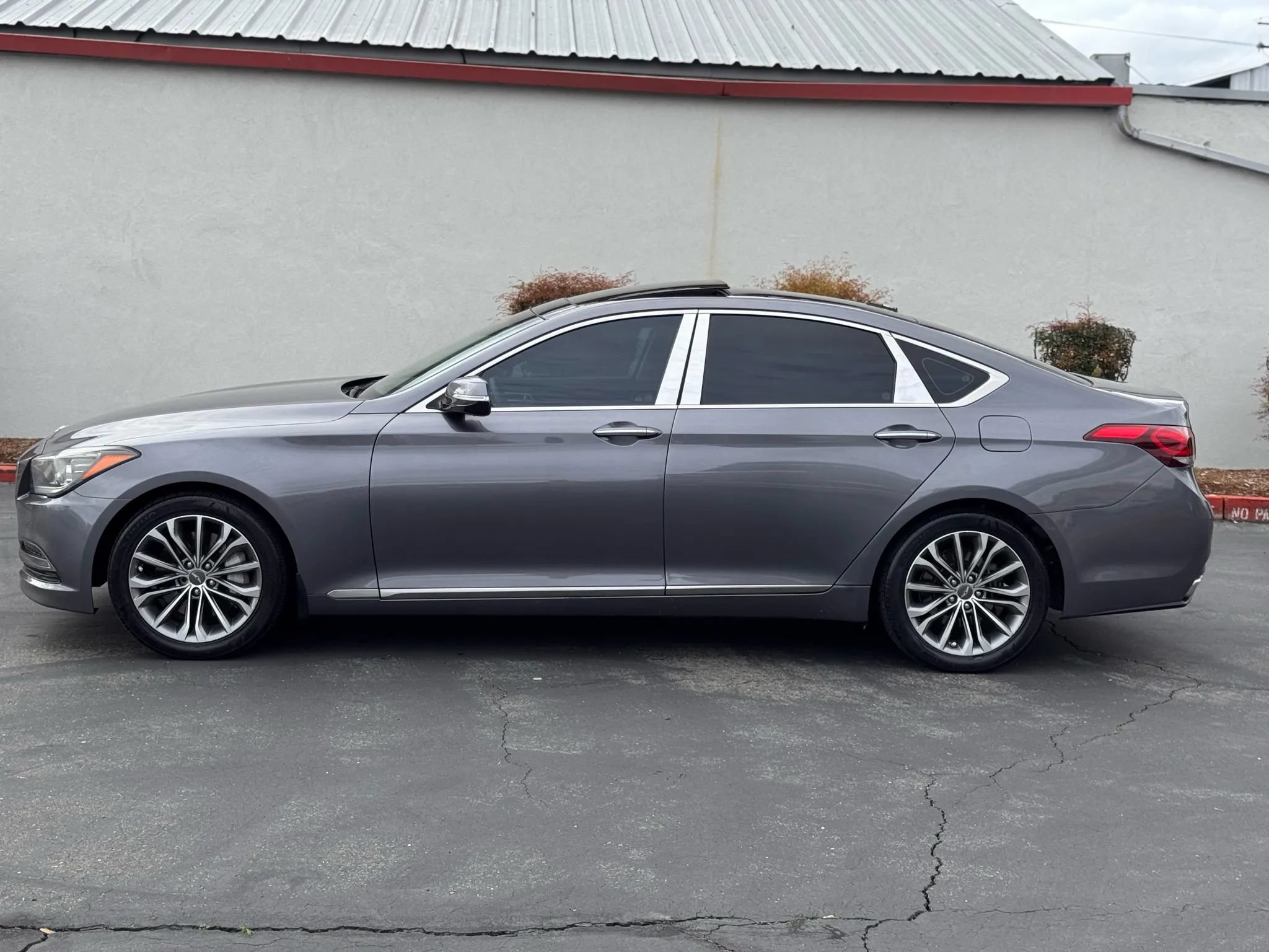 Used 2015 Hyundai Genesis 3.8 w/ Option Group 04 RWD image 3
